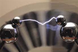 Elektrostatika a antistatická ochrana v priemysle - Strojárstvo / Strojírenství